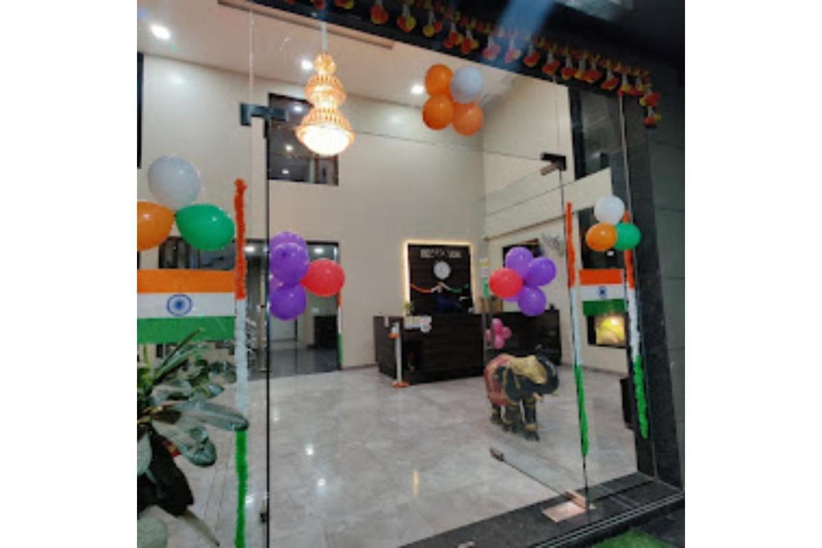 Hotel Bhondawe Palace Aurangabad  Ngoại thất bức ảnh