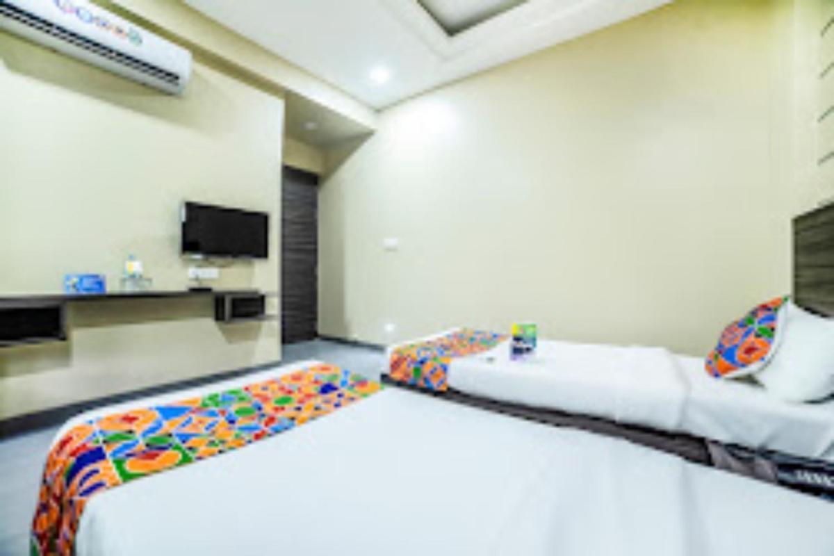Hotel Bhondawe Palace Aurangabad  Ngoại thất bức ảnh
